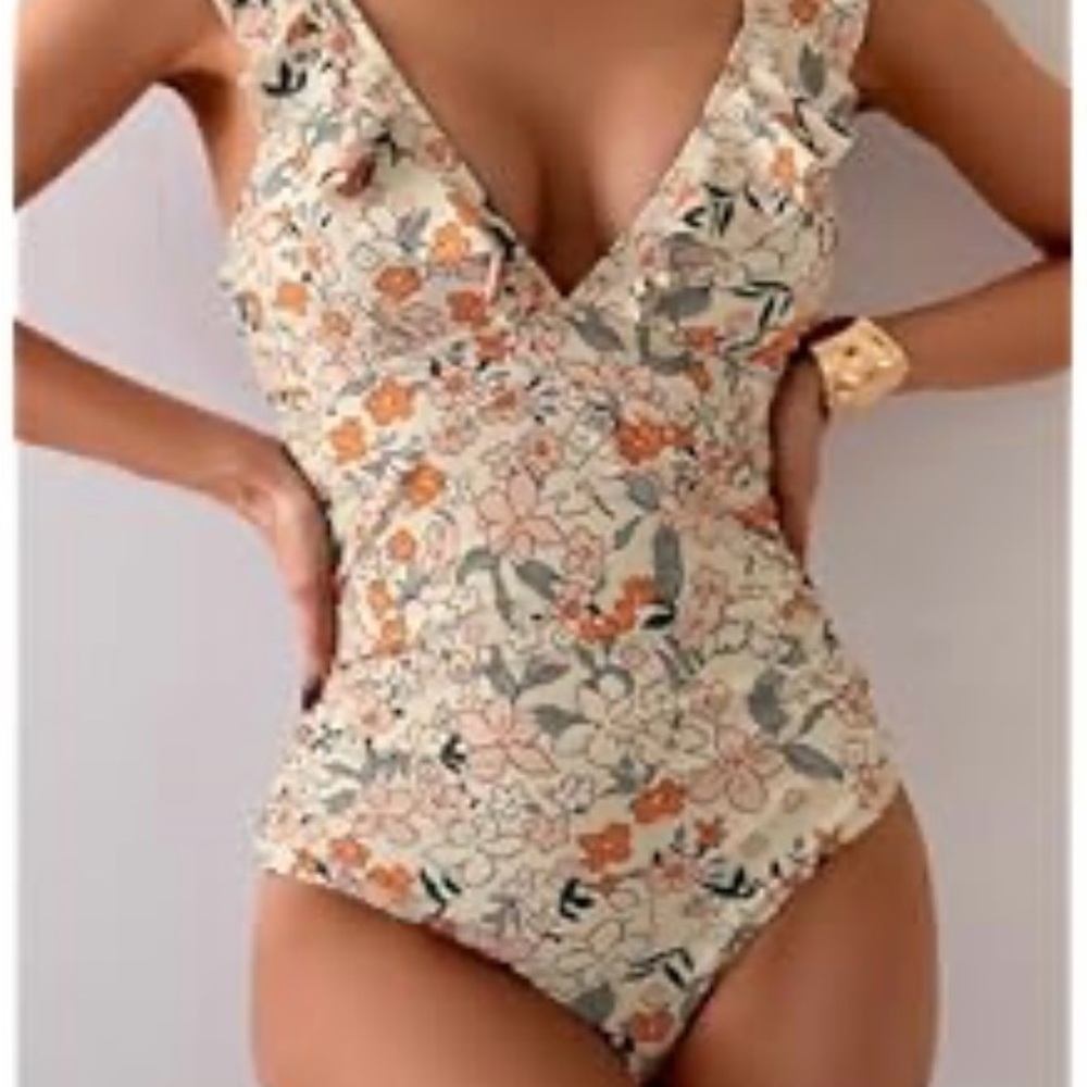 NWT Floral Ruffle One-Piece Swimsuit
